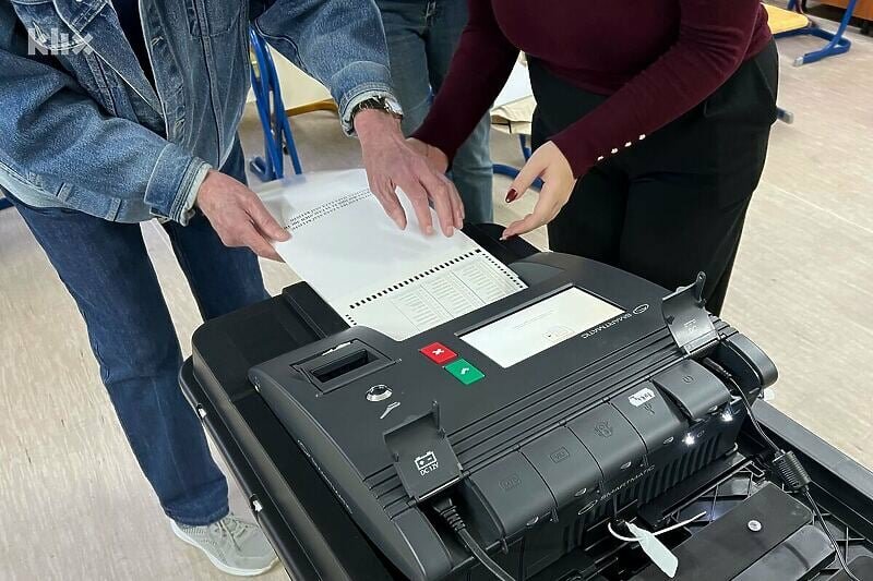 Transparentni izborni proces u BiH: Video nadzor i provjera otiska prsta prilikom glasanja na pilot projektu u Brčkom distriktu