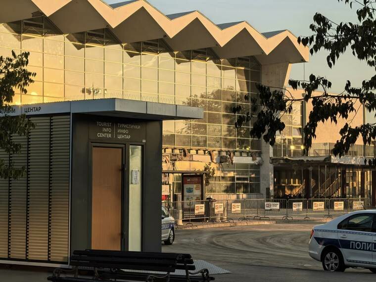 Srušila se staklena terasa na Željezničkoj stanici u Novom Sadu: Broj žrtava porastao na 14, proglašen Dan žalosti