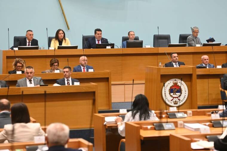 Sjednica NSRS: Povlačenje tačke o neprofitnim organizacijama izazvalo brojne reakcije javnosti