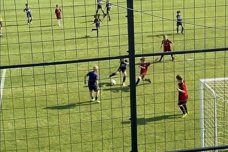 Edin Džeko ponosan na sina: Mladi Dani će i dalje nastaviti da se razvija u Barceloninoj akademiji u Istanbulu!