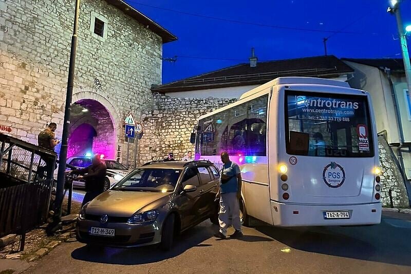 Mirna noć u Sarajevu: Policija spriječila nerede i zadržala promet u pokretu