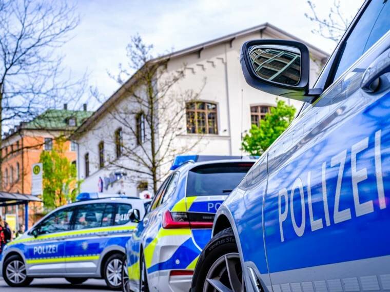 Napad u Njemačkoj: Istraga počela nakon što je vozač automobila ušao u masu ljudi i povrijedio 20 osoba