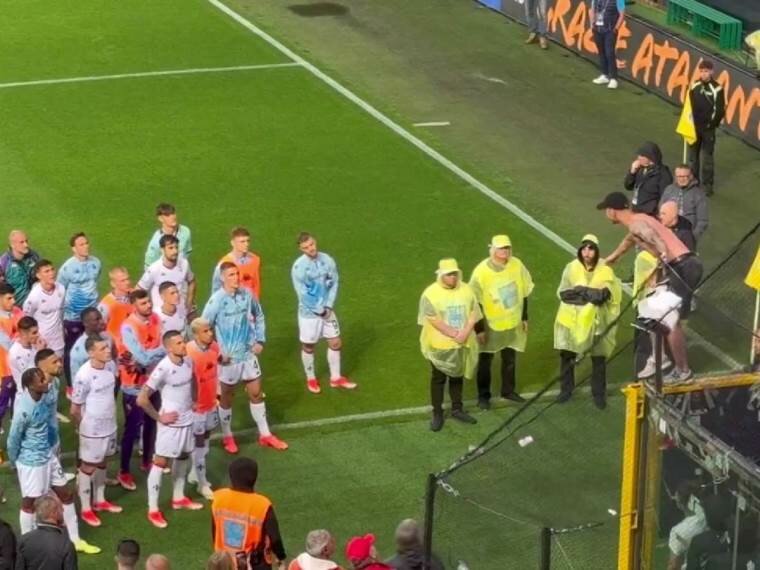 Srpski fudbaler Nikola Milenković prisustvovao snažnom jedinstvu između igrača i navijača Fiorentine