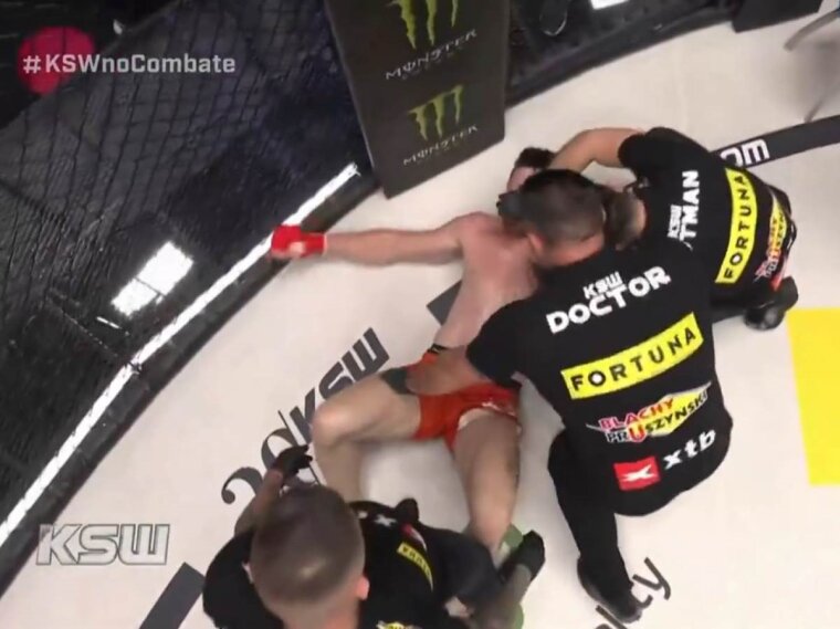 Nesrećna sportska karijera: Fudbaler Čelsija se povlači iz MMA borbe nakon nokauta od slovačkog borca
