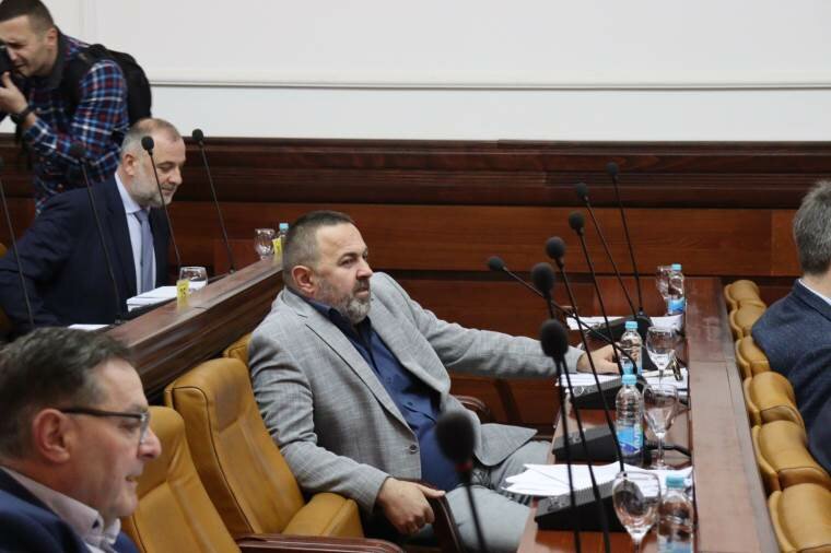 Stanarević trenutno na poziciji direktora u Autoputevima RS, nakon što je napustio političku stranku DEMOS