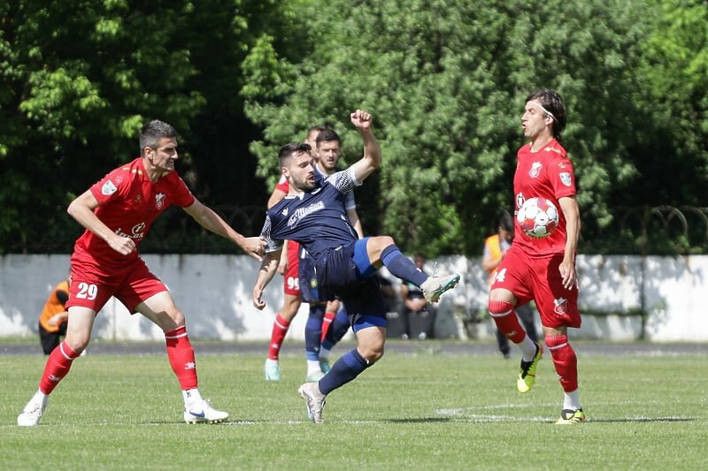 Igman ostvario pobjedu, ali suca Jelića poništio gol u 23. minuti zbog prekršaja u živom zidu. Plave imale najbolje prilike, ali nisu uspjele zabiti. Susret završio 0:0