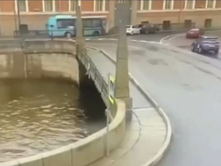 Istraga je u toku, a vlasti su izrazile saučešće porodicama žrtava