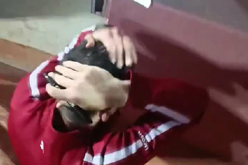 Đoković primio udarac u glavu i ostao ležati duže nego što se očekivalo, ali uspio pobijediti na turniru u Rimu