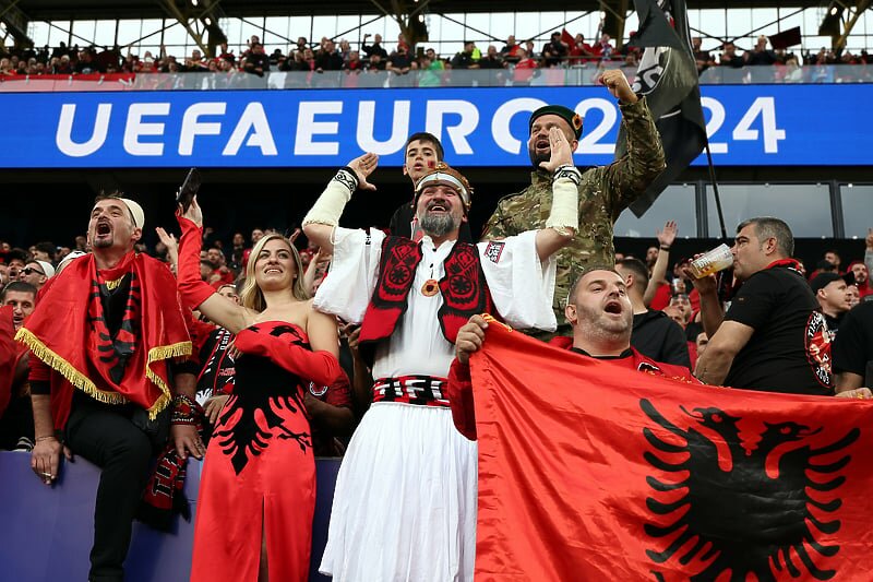 Skandal na utakmici Hrvatska - Albanija: UEFA otvorila istrage i najavljuje oštre kazne