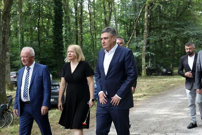Centralno obilježavanje Dana antifašističke borbe u Brezovici: Spomen na hrabre mlade živote