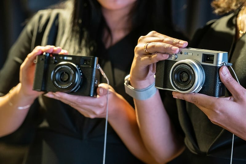 Fujifilm u središtu pažnje: Od farmaceutskih proizvoda do traženog fotoaparata