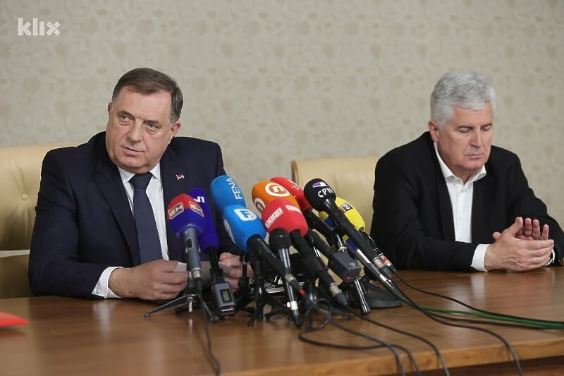 Francuski predsjednik Macron izjavio: Tragedija za demokratiju, mislimo na Donalda Trumpa