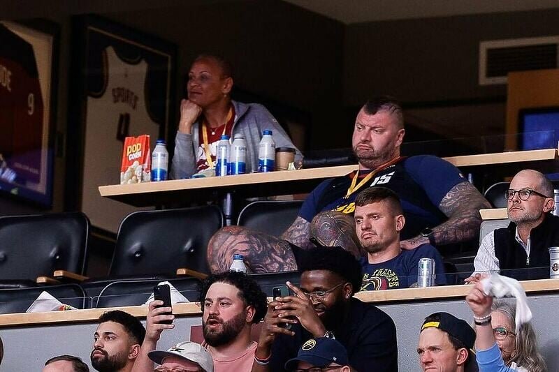 Košarkaška zvijezda u nevolji: Jokić optužen za napad na meču Denver - Lakers