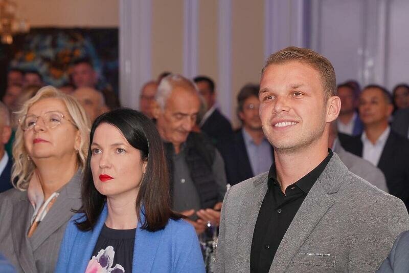 Stanivuković i Dodik - isti obrasci vladanja u Banjoj Luci i RS