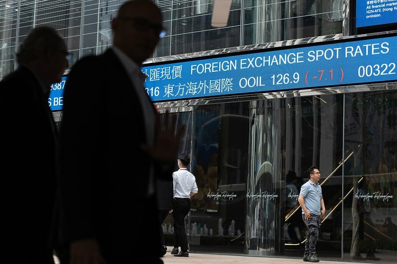 Globalne finansijske turbulencije: Razočaravajuća zarada tehnoloških divova i rast kamatnih stopa uzrokovali pad Wall Streeta