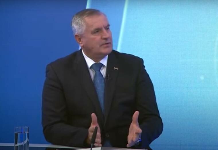 Požari u BiH neće biti ugašeni do utorka zbog sukoba i nedostatka pomoći iz Srbije