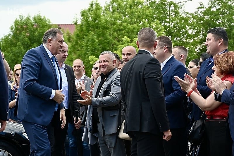 Suočavanje sa istinom ili politički sunovrat - izbor za Dodika uoči glasanja o genocidu