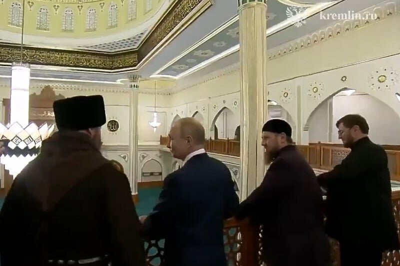 Putin osuđuje napade Ukrajine na rusku regiju: Pohvala hrabrosti i posjeta školi u Beslanu