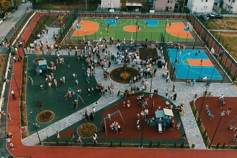 Općina Ilidža ulaže napore u unapređenje sadržaja za najmlađe - otvoren novi centar za igru i rekreaciju