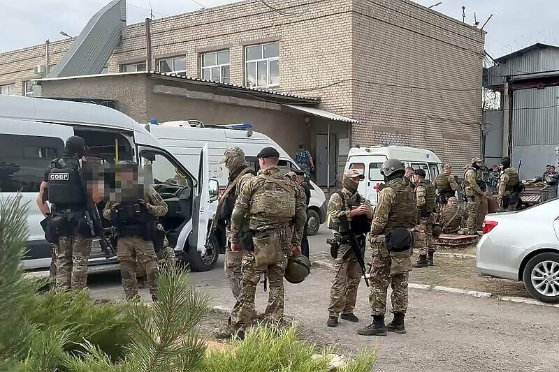 Putin sazvao hitan sastanak Vijeća sigurnosti zbog napada zatvorenika povezanih sa ISIL-om