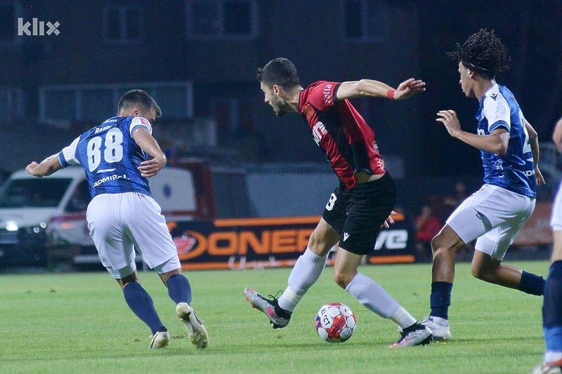 Dramatična utakmica na Tušnju: Željezničar sačuvao vodstvo i pobijedio Slobodu s 1:0