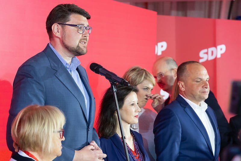 Iskusni stranački veterani među 37 kandidata za 17 mjesta u Predsjedništvu SDP-a
