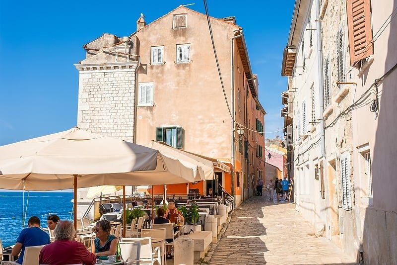 Rovinj vodeća po broju noćenja, ali Poreč, Split i Umag također privlače brojne turiste