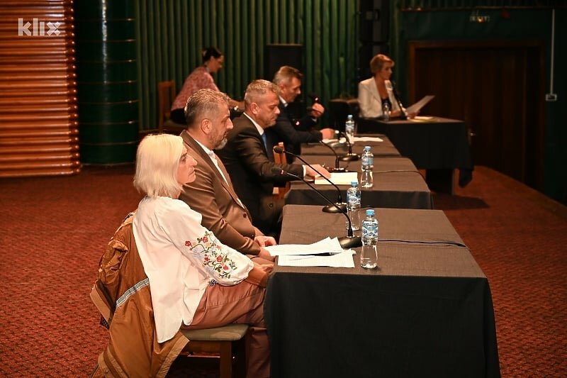 Migracija stanovništva, privlačenje investicija i održivi razvoj - ključne tačke debate za gradonačelnika Goražda